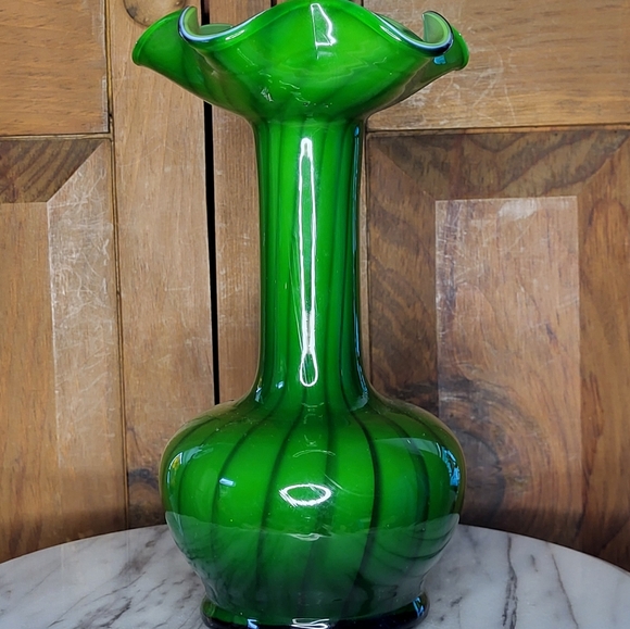 Green Glass Vase - Picture 11 of 11